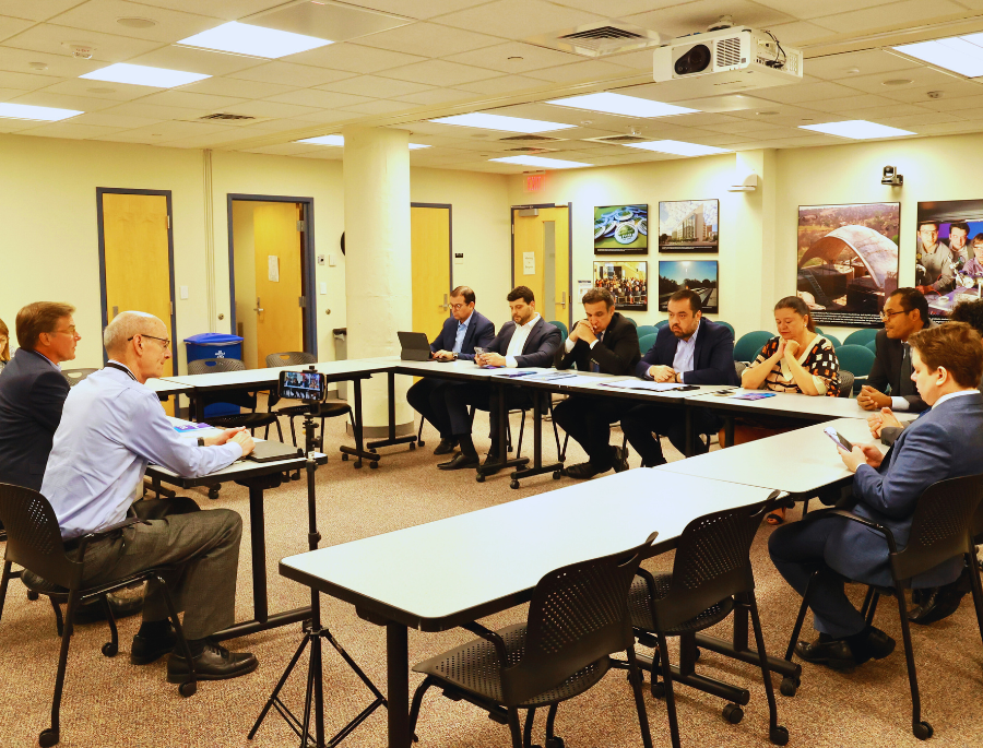 Governador do RJ vai ao MIT para discutir projetos de energia para o estado